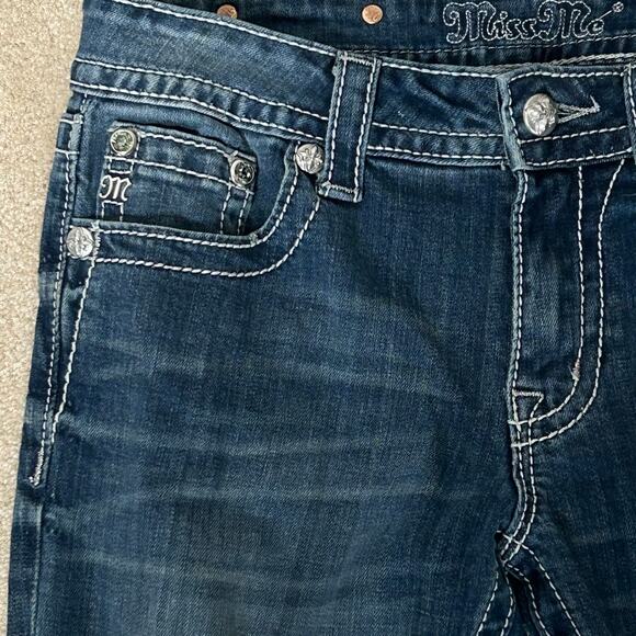 Miss Me Boyfriend‎ Distressed Capri Embellished Jeans Y2K Sz 25W - Picture 4 of 11